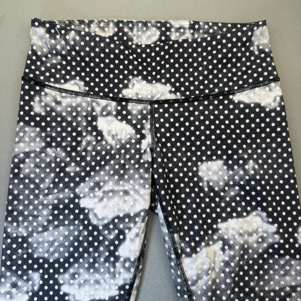 Lululemon Wunder Under Crop Dottie Dream Black Polkadot Cloud Pattern Mid Rise 6